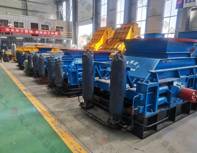 石料廠(chǎng)對(duì)輥破碎機(jī)