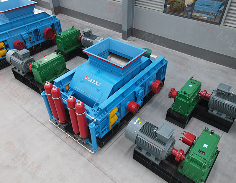 錳礦破碎機(jī)車間實(shí)拍 